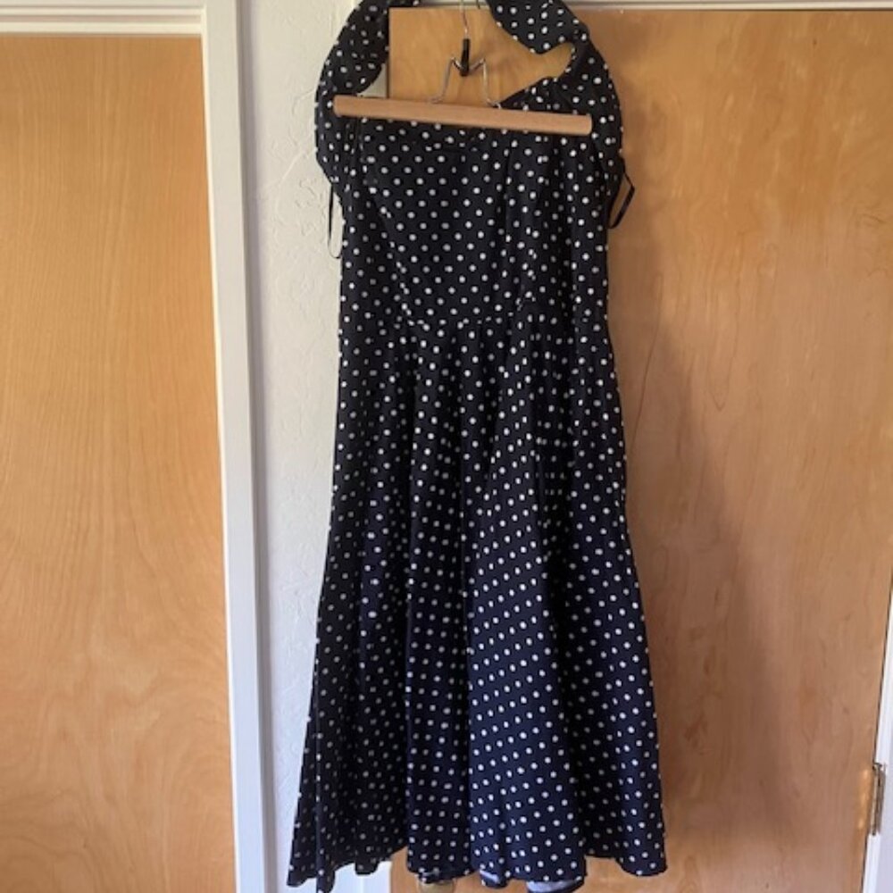 Vivien of Holloway dress HNCD halter neck circle dress navy spots
